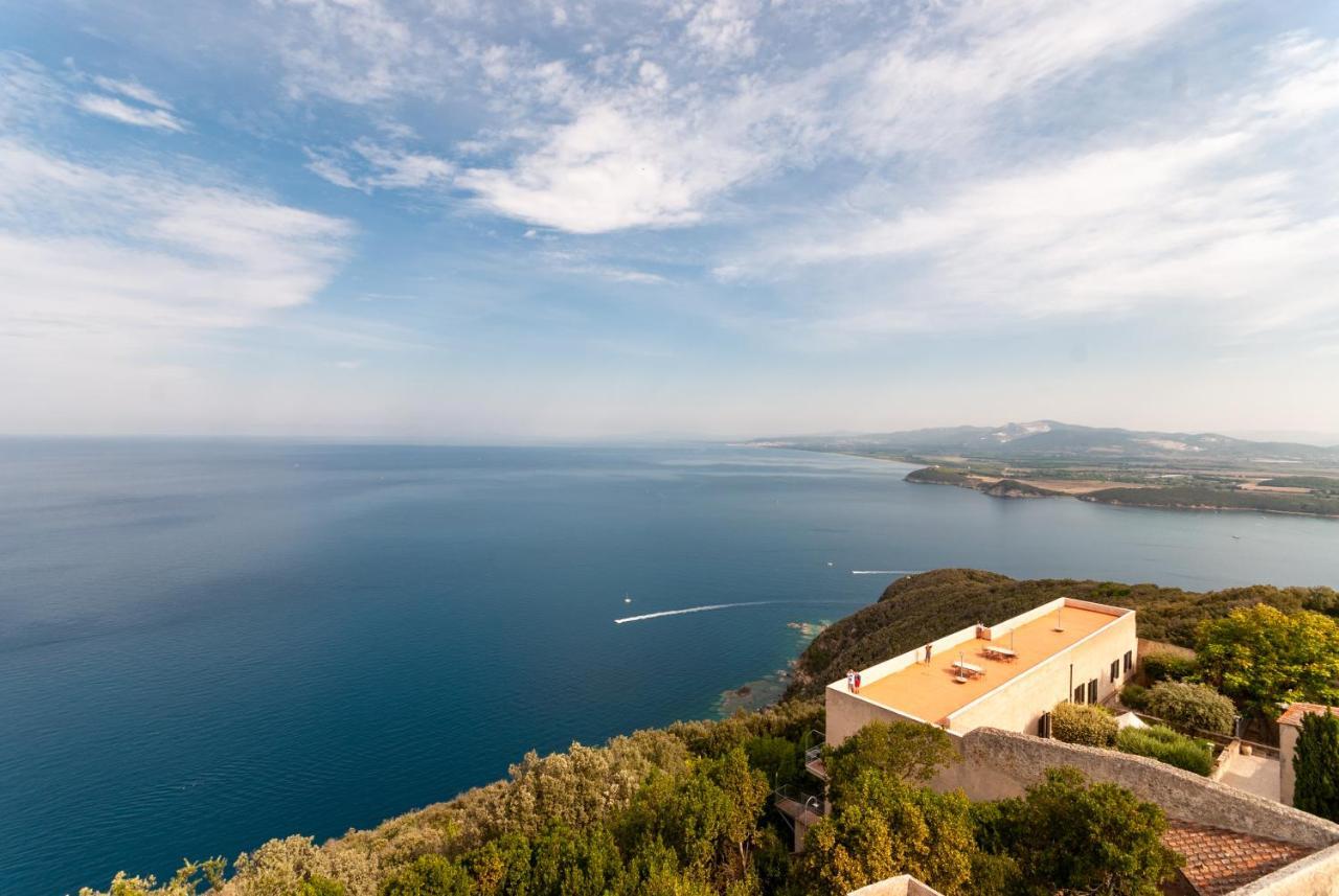 Castello Di Populonia Villa A Mare Exterior foto