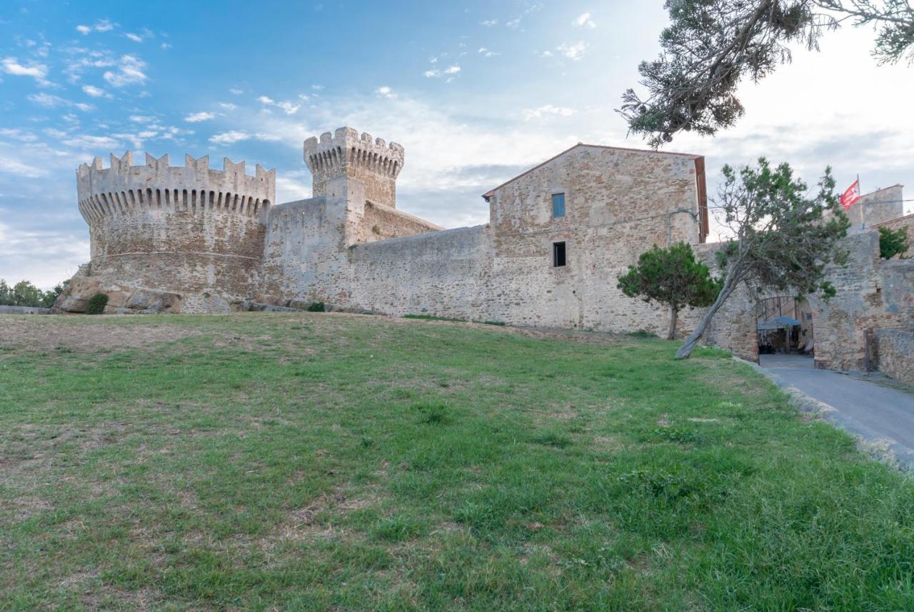 Castello Di Populonia Villa A Mare Exterior foto
